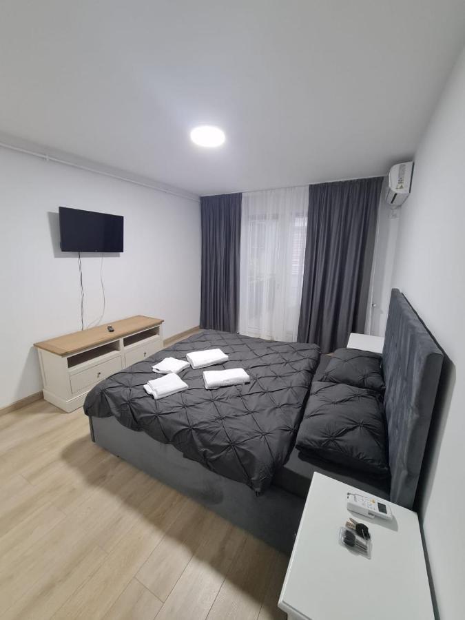 Garsoniera Lux Lorena&Kevin Πιτέστι Εξωτερικό φωτογραφία