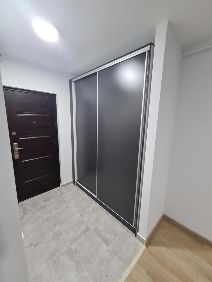 Garsoniera Lux Lorena&Kevin Πιτέστι Εξωτερικό φωτογραφία